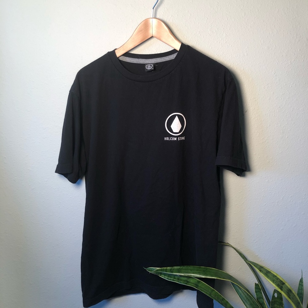 Men’s Volcom tee